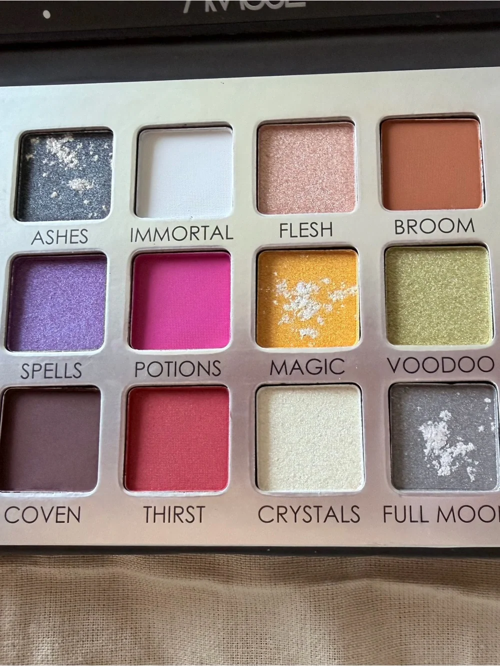 Amuse The Witching Hour 18 Color Eyeshadow Palette NIB